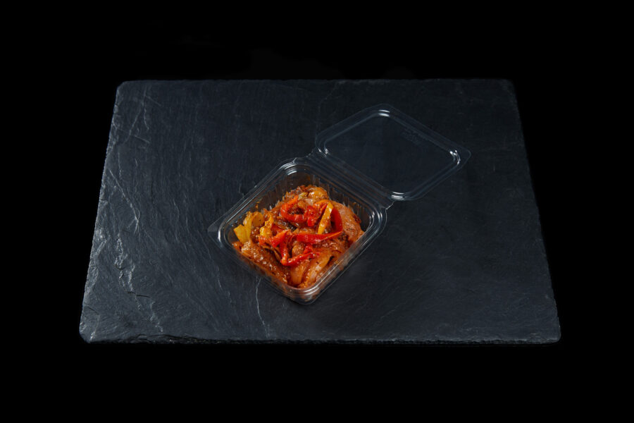 EMINCE DE VOLAILLE MARINE poivrons, tomate 200g